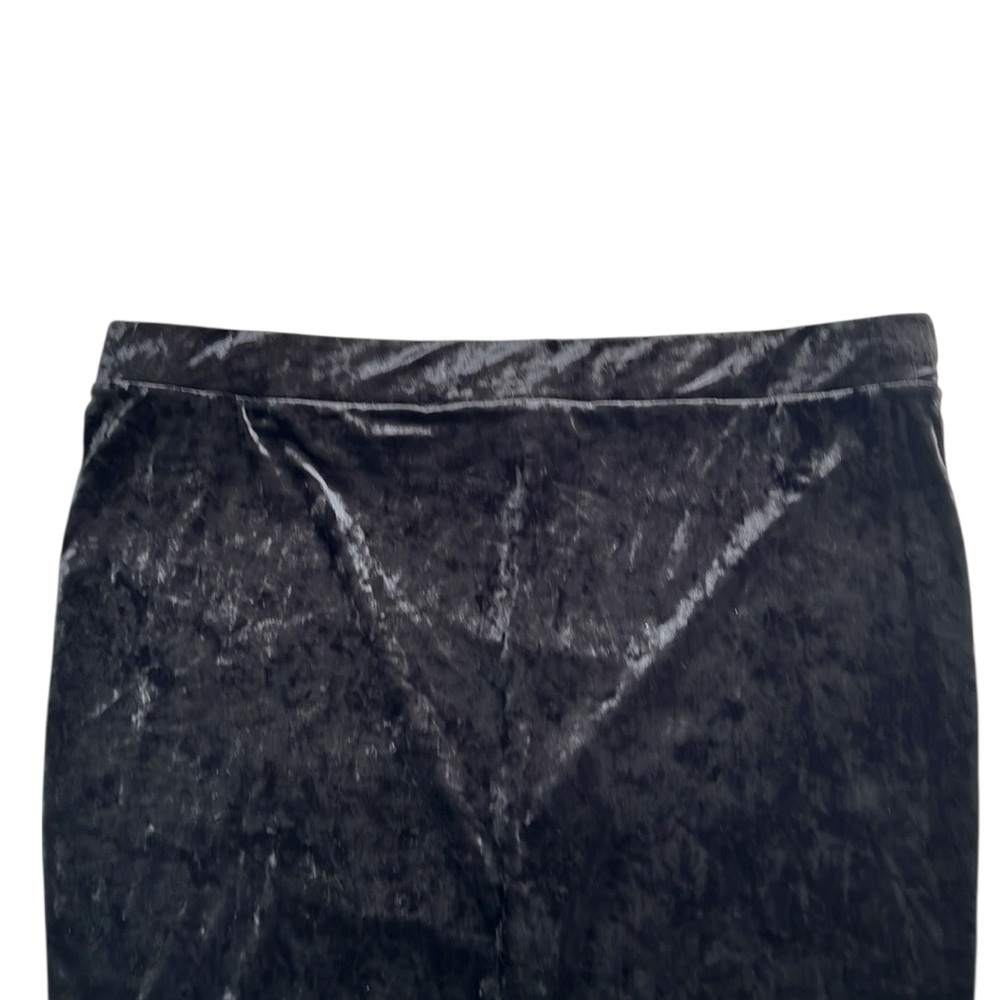 Torrid Black Velvet Pencil Skirt Size 4X Plus Size Stretch Pull-On - Picture 2 of 8